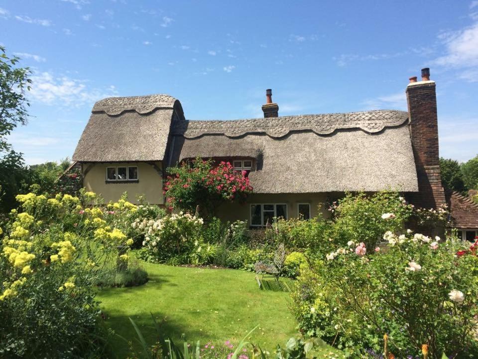 Thatched Cottage B&B Hever Exterior photo